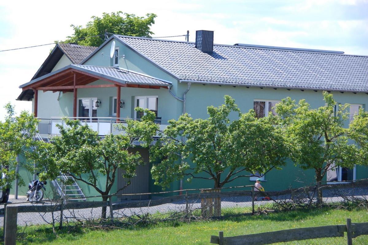 Siebente - Gästezimmer Gans im Grünen Ellscheid Exterior foto